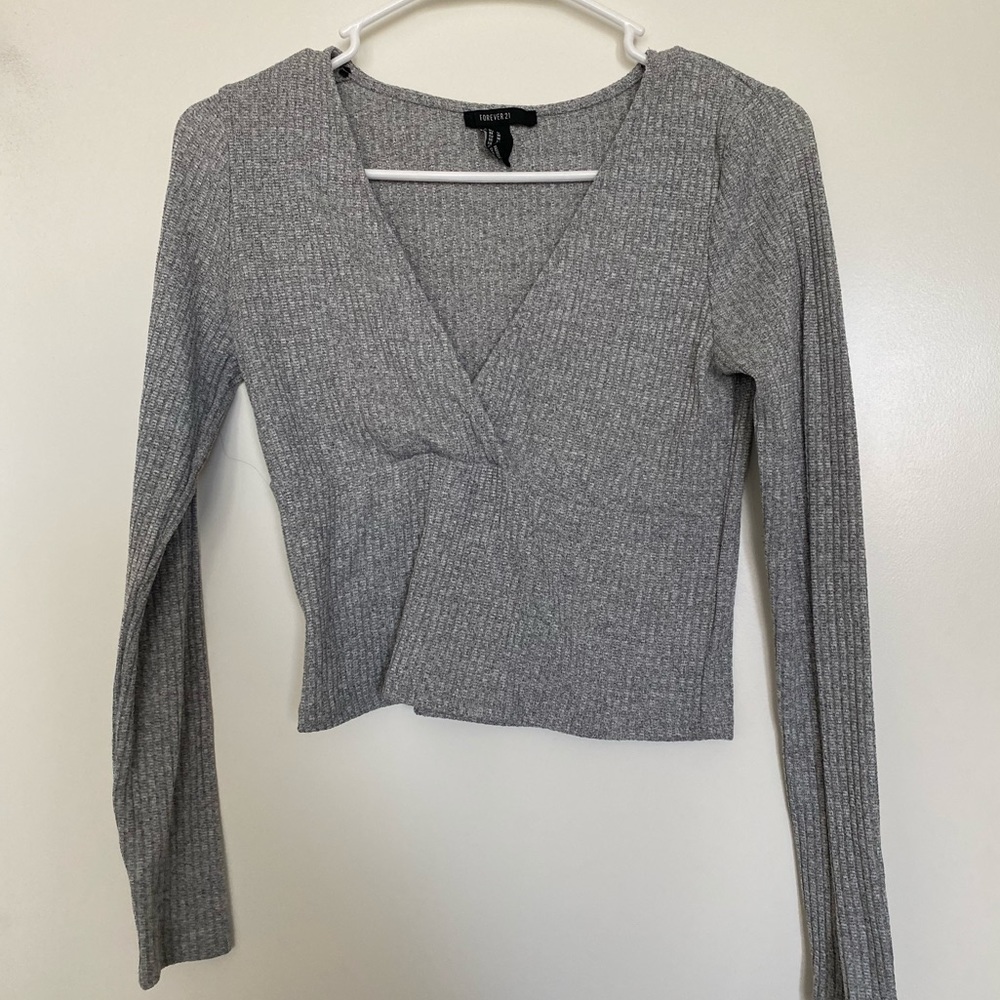 Grey top